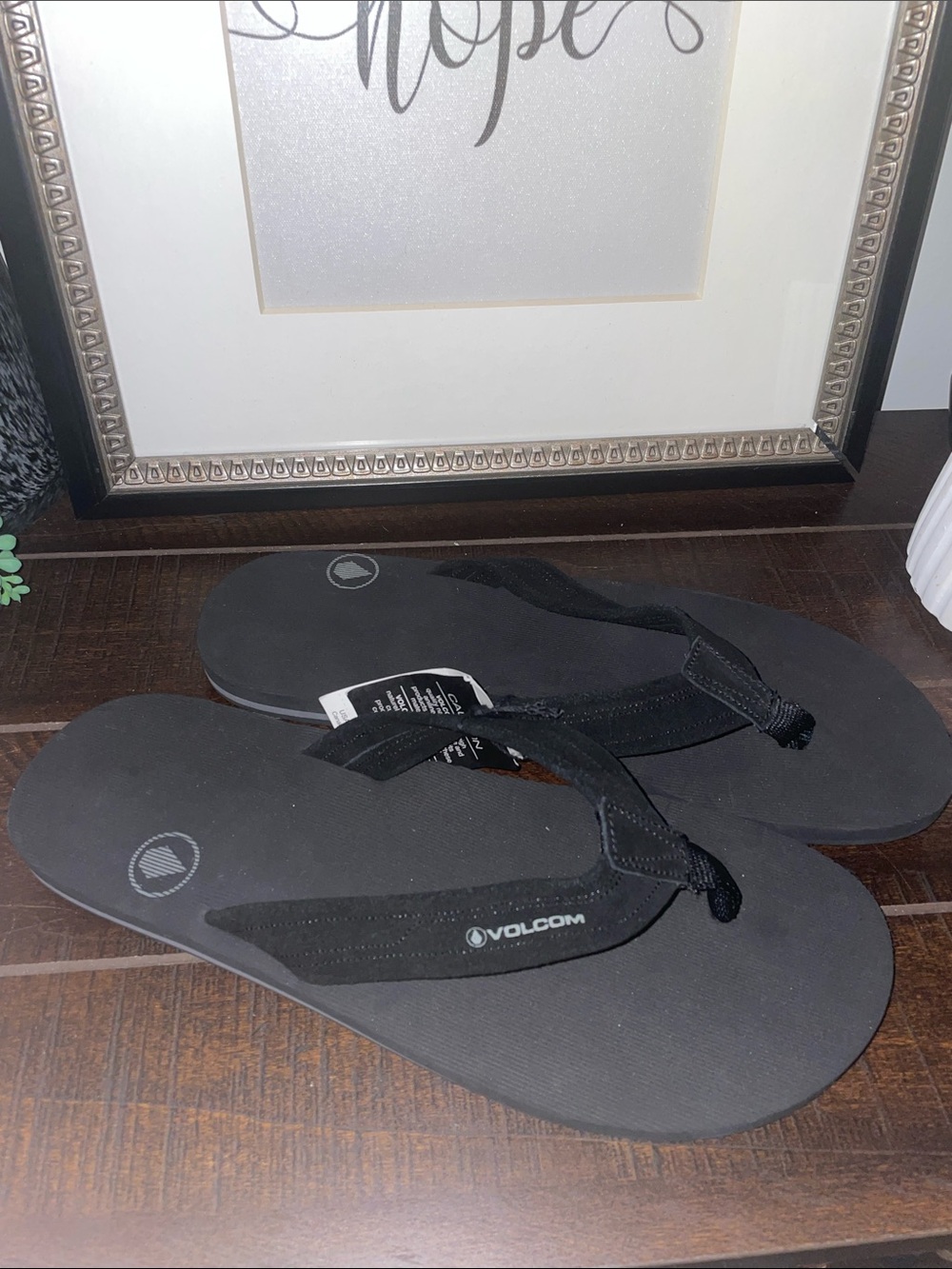 Volcom Driftin Leather Flip Flops Sandals Men's Size 12 NWT!!